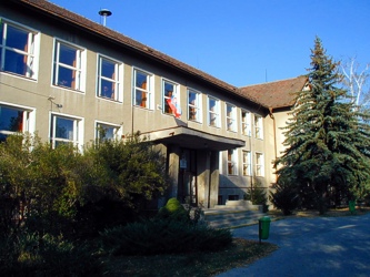 Základná škola Orešie 3, Pezinok