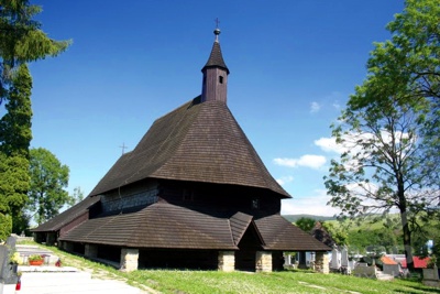 Drevený gotický kostol 