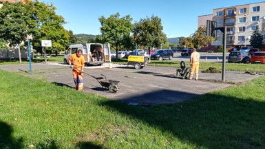 Začali sa práce na oprave športového ihriska na Suvorovovej ulici 
